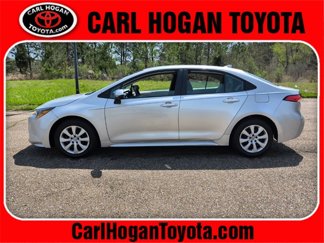 Used 2022 Toyota Corolla LE image 1