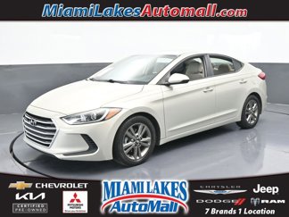 Used 2017 Hyundai Elantra SE image 1