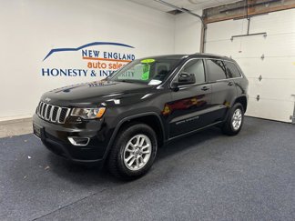 Used 2020 Jeep Grand Cherokee Laredo image 1