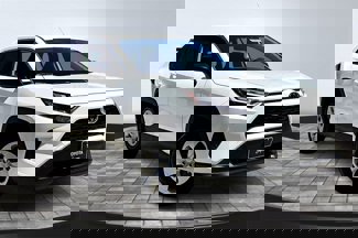 New 2025 Toyota RAV4 LE image 1