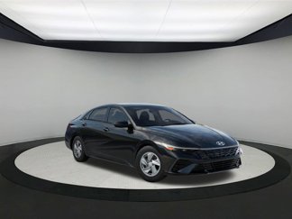 New 2025 Hyundai Elantra SE video 2