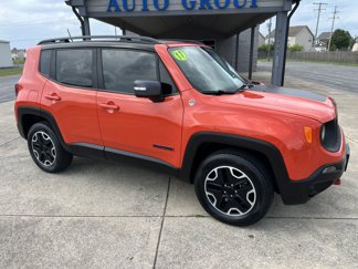 Used 2017 Jeep Renegade Trailhawk image 1