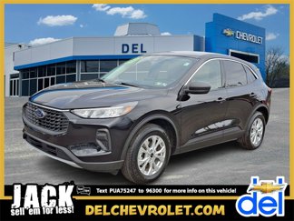 Used 2023 Ford Escape Active image 1
