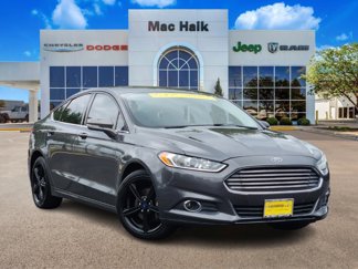 Used 2016 Ford Fusion SE image 1