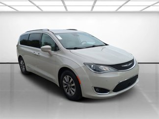 Certified 2019 Chrysler Pacifica Touring-L Plus w/ Advanced Safetytec Group image 1
