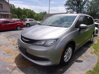 Used 2017 Chrysler Pacifica Touring image 1