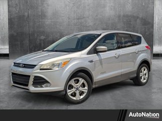 Used 2015 Ford Escape SE image 1