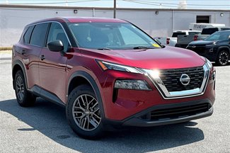 Used 2021 Nissan Rogue S image 1