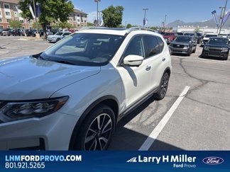 Used 2019 Nissan Rogue SL w/ Premium Package image 1