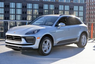 Used 2025 Porsche Macan image 1