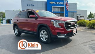 Used 2022 GMC Terrain SLE image 1