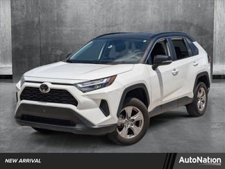 Used 2022 Toyota RAV4 XLE image 1