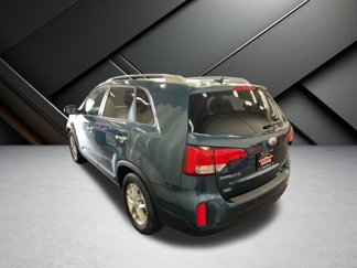Used 2014 Kia Sorento LX image 1