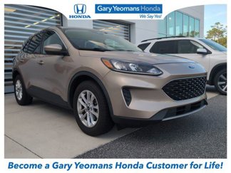 Used 2020 Ford Escape SE image 1