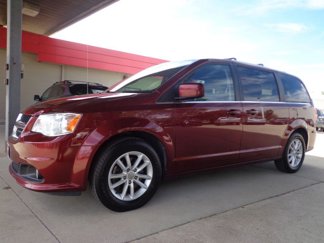 Used 2019 Dodge Grand Caravan SXT image 1