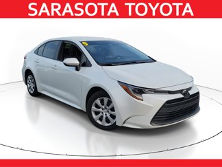 Used 2025 Toyota Corolla LE image 1