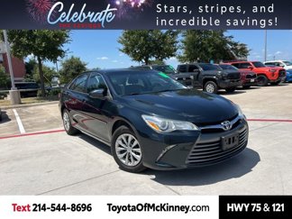 Used 2017 Toyota Camry LE image 1
