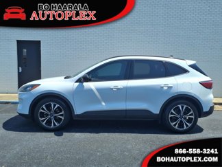 Used 2022 Ford Escape SE w/ SE Sport Appearance Package image 1