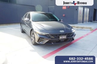 New 2025 Hyundai Elantra SEL image 1
