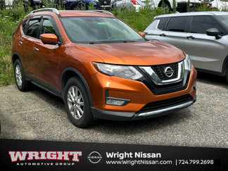 Used 2017 Nissan Rogue SV image 1