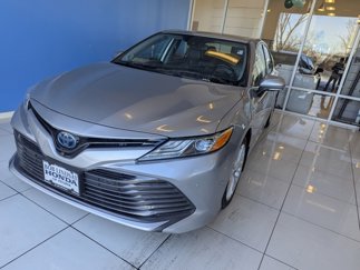 Used 2019 Toyota Camry XLE image 1