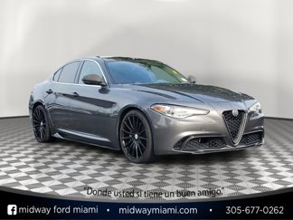 Used 2019 Alfa Romeo Giulia image 1