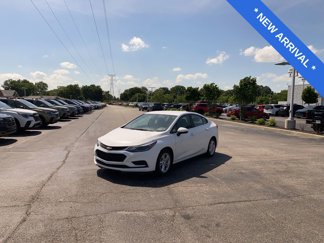 Used 2018 Chevrolet Cruze LT w/ Convenience Package image 1