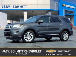 Used 2018 Ford Explorer XLT image 1