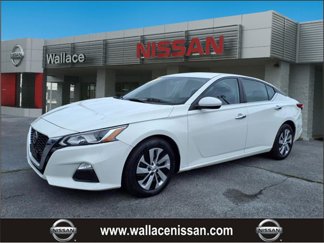 Used 2020 Nissan Altima 2.5 S image 1