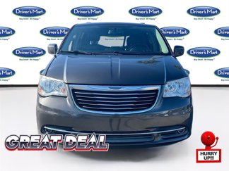Used 2015 Chrysler Town & Country Touring image 1