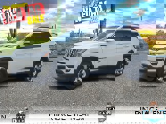 Used 2020 Jeep Compass Latitude image 1