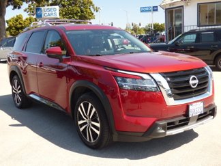 Used 2023 Nissan Pathfinder Platinum image 1