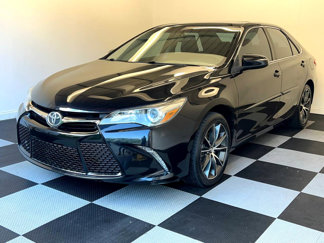 Used 2016 Toyota Camry XSE image 1