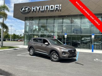 Used 2019 Hyundai Santa Fe SE image 1