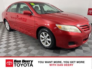 Used 2011 Toyota Camry LE image 1