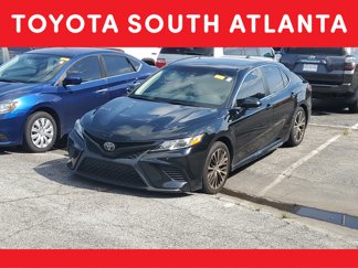 Used 2018 Toyota Camry L image 1