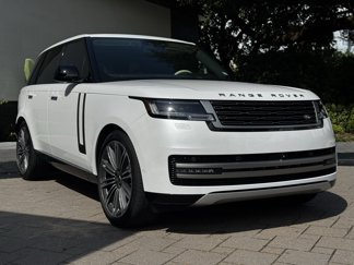 Used 2024 Land Rover Range Rover SE image 1