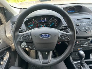 Used 2017 Ford Escape SE image 1