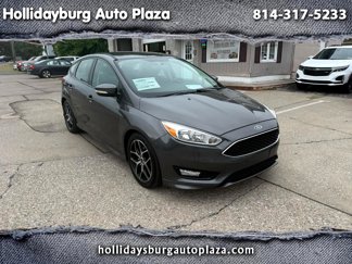 Used 2015 Ford Focus SE w/ SE Sport Package image 1