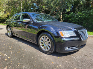 Used 2014 Chrysler 300 C image 1