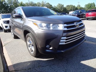 Used 2018 Toyota Highlander SE image 1