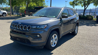 Used 2023 Jeep Compass Latitude image 1