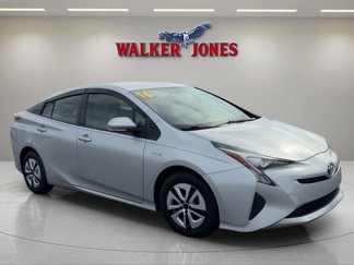 Used 2016 Toyota Prius Two image 1