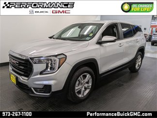 Used 2022 GMC Terrain SLE w/ LPO, Floor Liner Package image 1