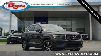 Certified 2025 Volvo XC40 B5 Core image 1