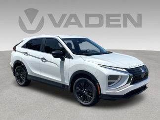 Used 2022 Mitsubishi Eclipse Cross LE image 1