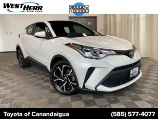Used 2022 Toyota C-HR XLE image 1