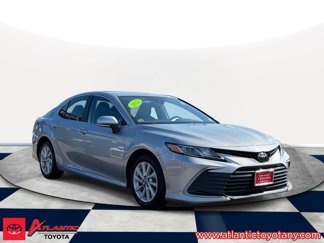 Certified 2022 Toyota Camry LE image 1