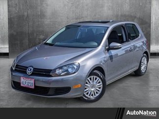 Used 2010 Volkswagen Golf 2-Door image 1