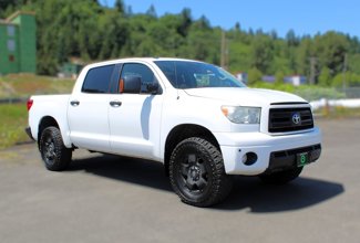 Used 2011 Toyota Tundra 4x4 CrewMax image 1